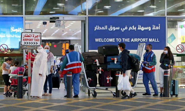 شركات-طيران-عربية-وخليجية-تستأنف-رحلاتها-إلي-مطار-الكويت-عبر-مبنى-t4